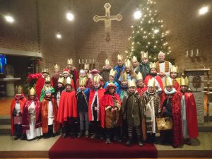 Gruppenfoto in der Kirche St. Bonifatius