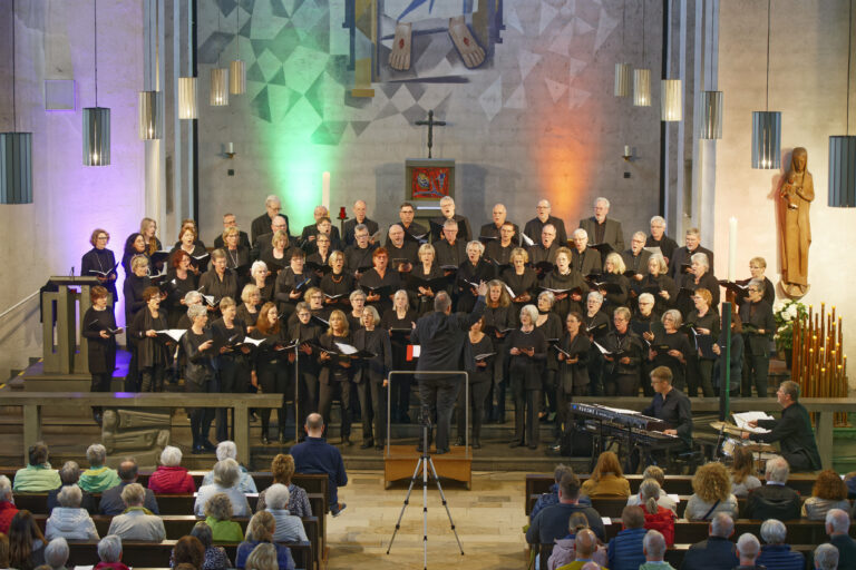 Chöre führen Gospelmesse auf